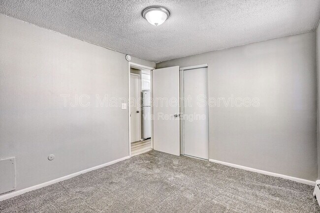 Building Photo - 1138 Corona St