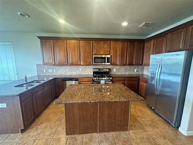 Building Photo - 2170 Brittany Colony Dr