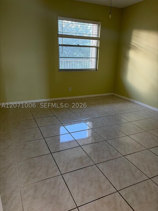 Building Photo - 13355 SW 9th Ct