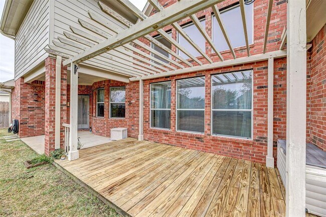Building Photo - 28506 Woodlark Dr
