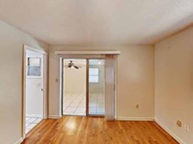 Building Photo - 6505 Ambassador Dr