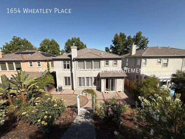 Building Photo - 1654 Wheatley Pl