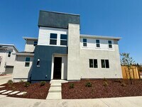 Building Photo - 1104 Ashera St