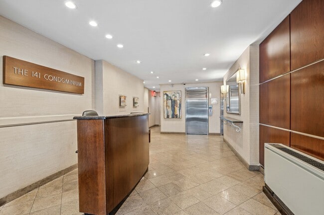 Building Photo - 141 E 55th St