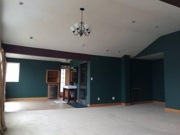 Building Photo - 16 Putnam St