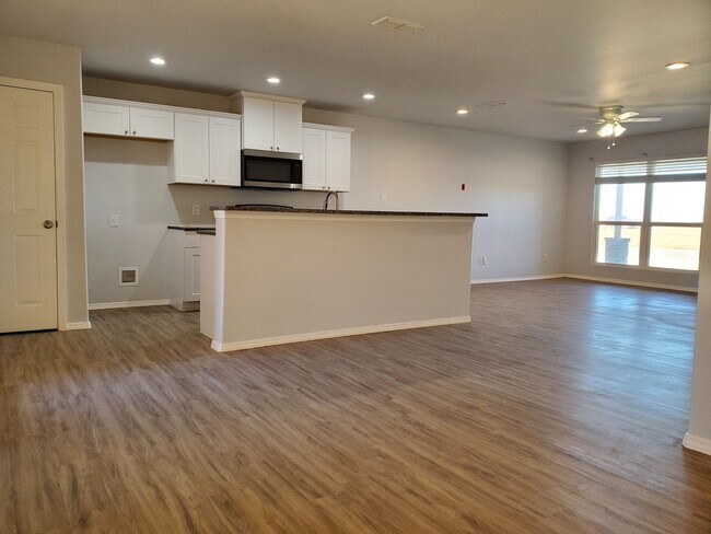 Building Photo - PRE-LEASE! Great 3/2/2 Located in Frenship ISD