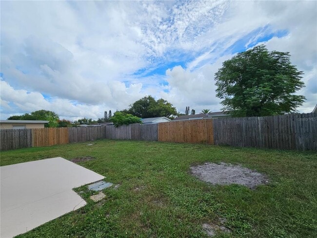Building Photo - 4332 Newbury Dr