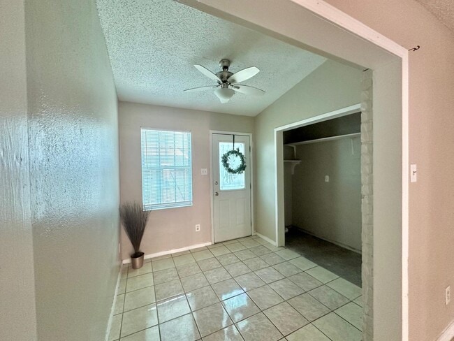 Building Photo - 1300 Hillside Rd