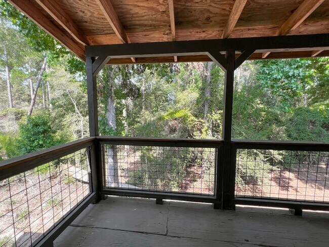 Building Photo - 2001 N Fm