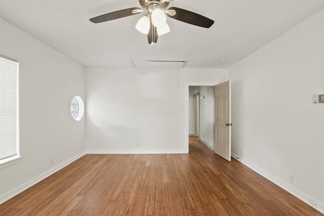 Building Photo - 3307 Hampton Rd