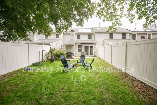 Building Photo - 146 Shoreline Dr