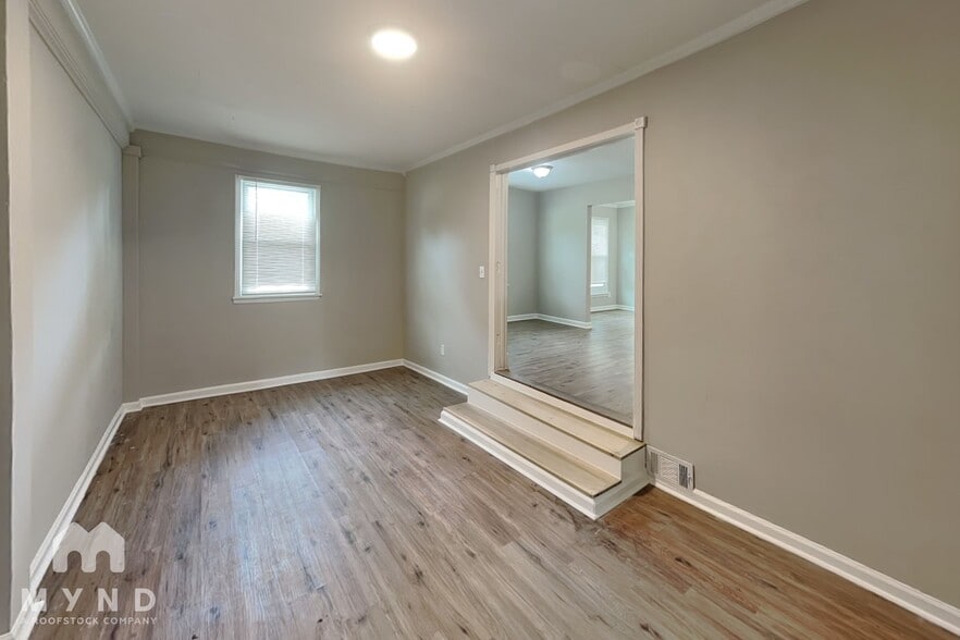 Building Photo - 6345 Oakview Ln