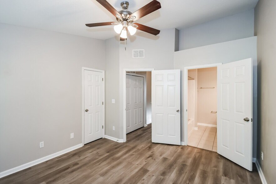 Building Photo - 3587 Lone Tree Ln