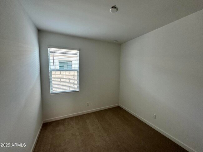 Building Photo - 1821 S 239th Dr