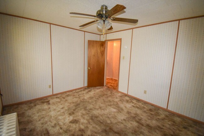 Building Photo - Large Home in Loganton with 1 Car Garage!