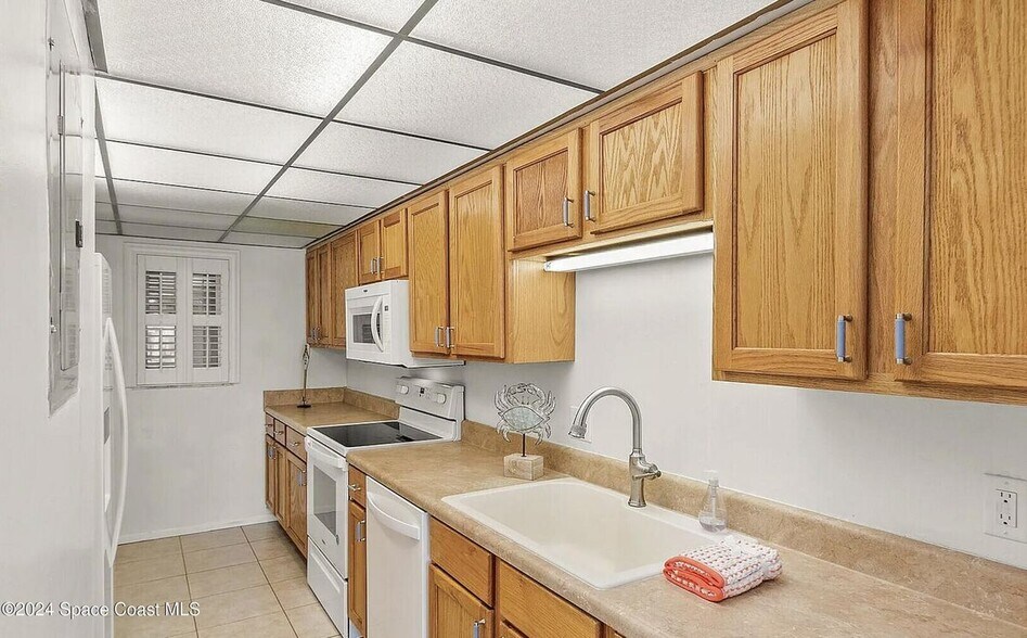 Building Photo - 126 Lancha Cir
