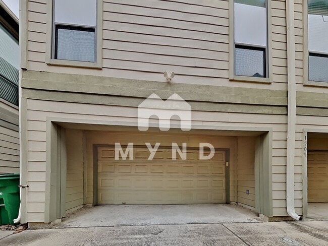 Building Photo - 1511 Paige St