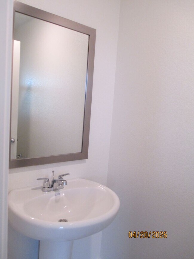 Building Photo - Brand new home in Roseville