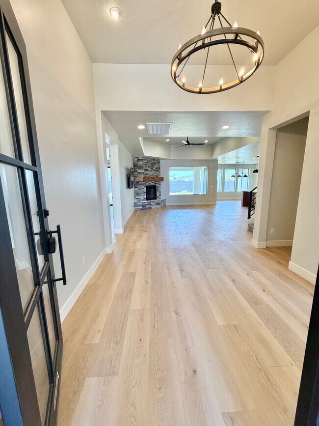 Building Photo - 3134 Blue Heron Dr