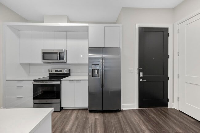 Building Photo - 121 34th St