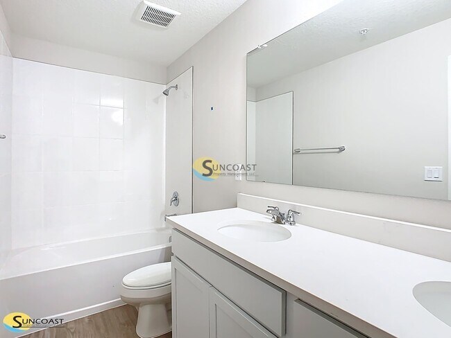 Building Photo - 3821 SW 43rd Ct