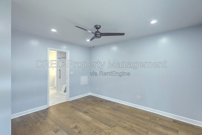 Building Photo - 2882 Mackenzie Ct