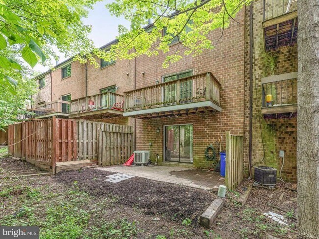 Building Photo - 8956 Skyrock Ct