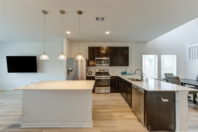 Building Photo - 20951 New Proper Dr