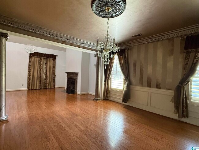 Building Photo - 2304 Arbor Glen
