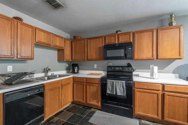 Building Photo - 12667 Vandelia St