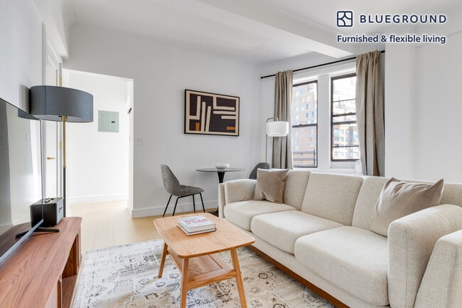 Building Photo - 244 W 72nd St