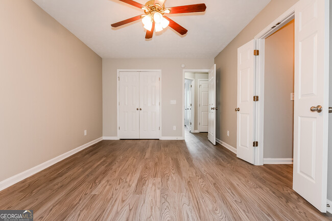 Building Photo - 4314 Westglen Dr