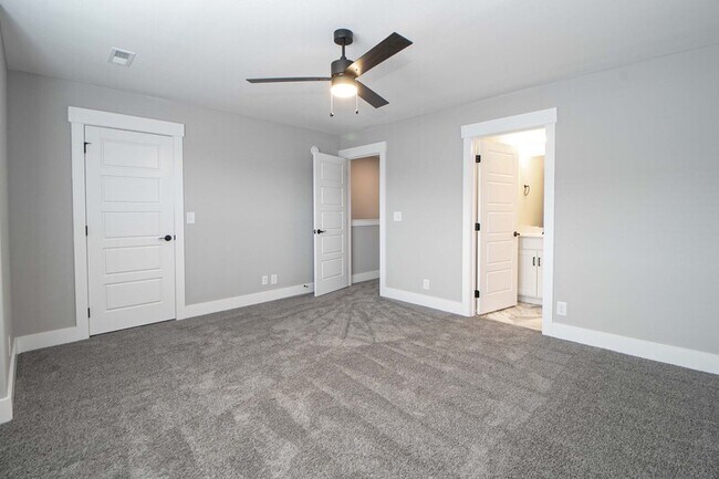 Building Photo - 1605 Jonathan Wade Cir