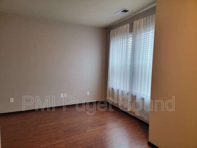 Building Photo - 17614 79th Ave Ct E