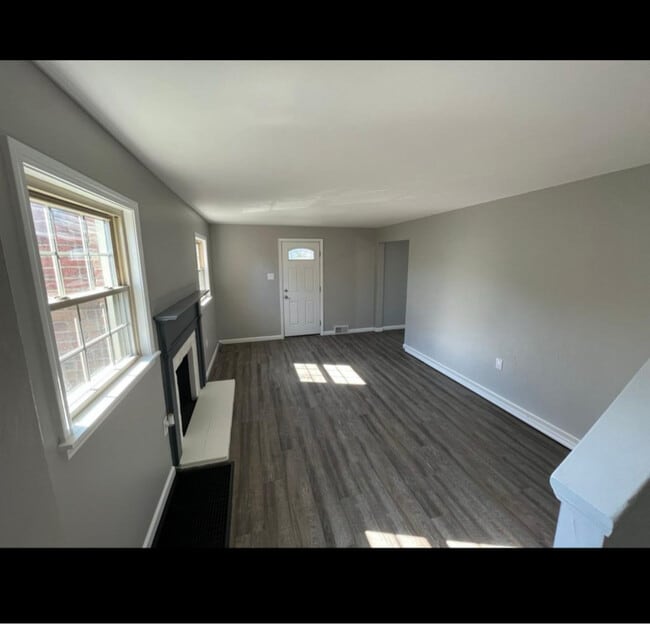Building Photo - 5368 Baptist Rd