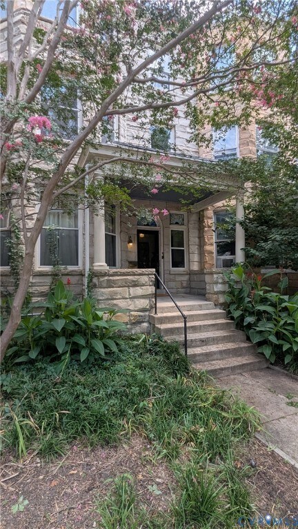 Building Photo - 1620 Grove Ave