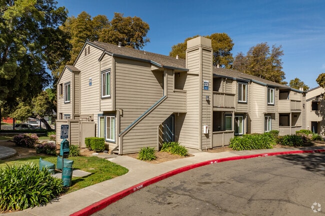 Building Photo - Seabreeze Apartment Homes