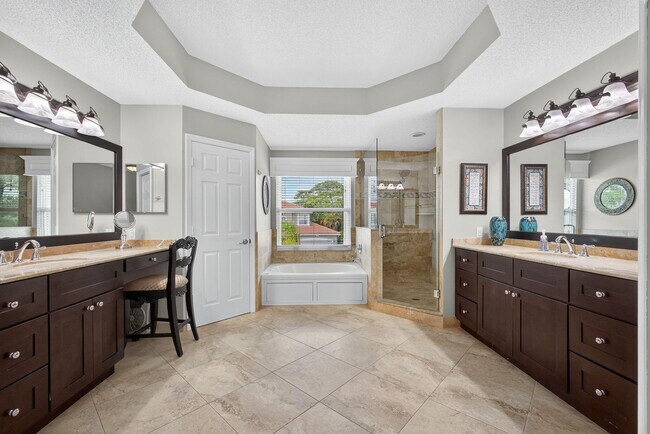 Building Photo - 3738 Old Lighthouse Cir