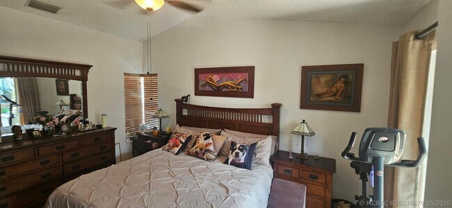Building Photo - 2511 Carambola Cir N