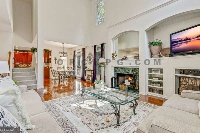 Building Photo - 3210 Kittiwake Cir