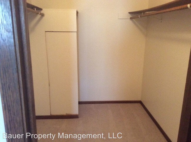 Building Photo - 671 24th St W