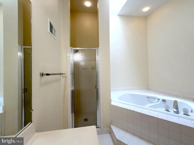 Building Photo - 10509 Smithy Ct
