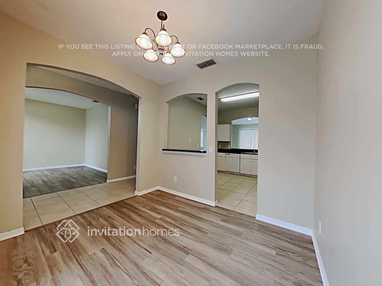 Building Photo - 709 Modena St