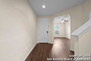 Building Photo - 220 Hinge Creek