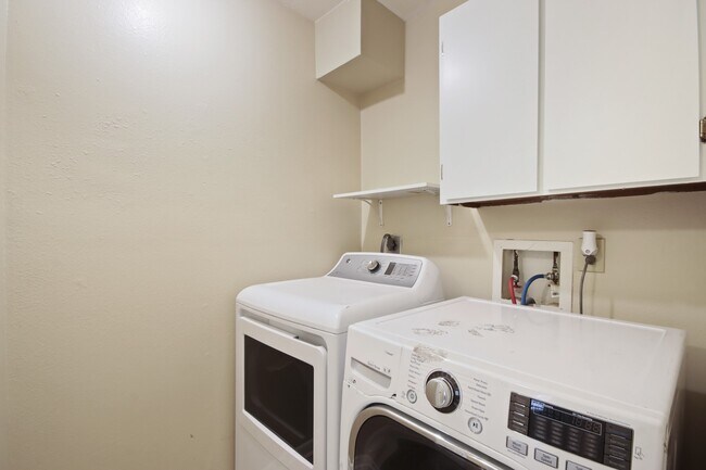 Building Photo - 1307 Ken St