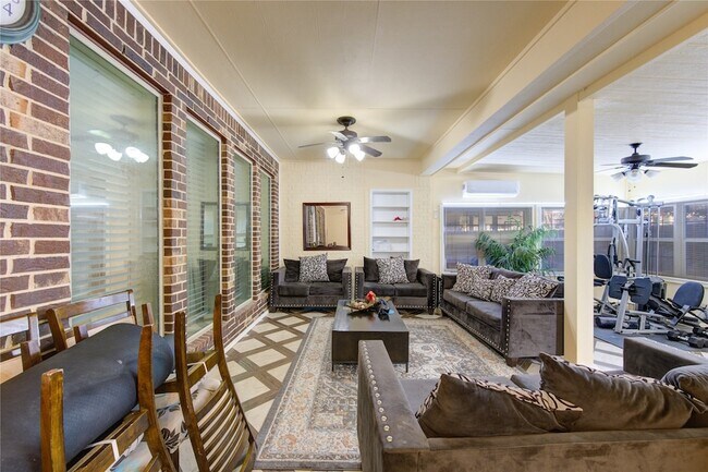 Building Photo - 11227 Dunstan Hill Dr