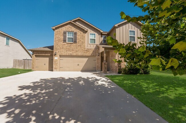 Building Photo - 630 Ridgehorn Dr