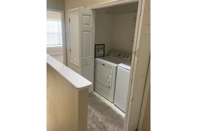 Building Photo - 12755 Sunland Ct