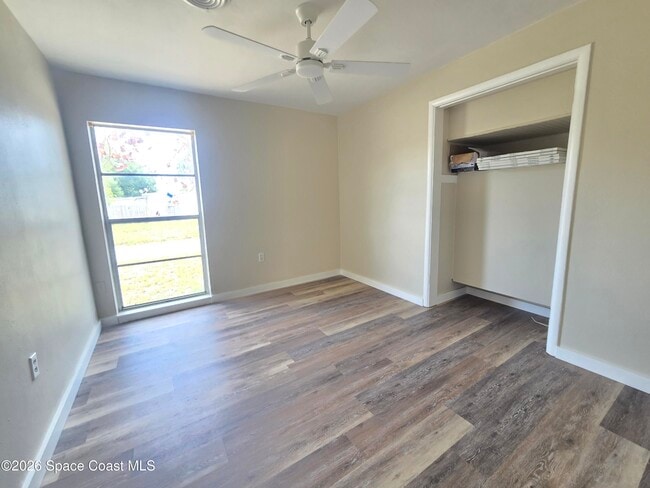 Building Photo - 39 E Azalea Cir