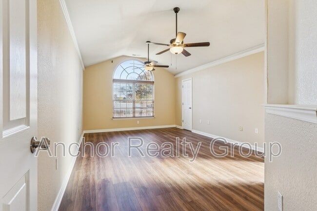 Building Photo - 1519 Elder Ave